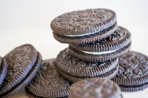 April fools food pranks. Minty Oreos