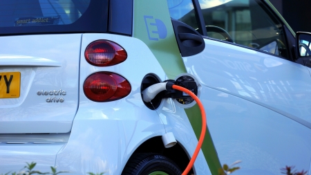 electric car - hybrid vs. electric cars